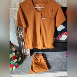 Pair of Atlantic Fall Figs